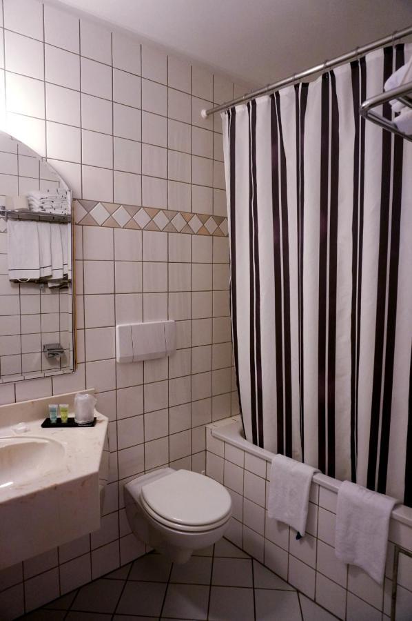 בוילון Hotel Du Roy מראה חיצוני תמונה