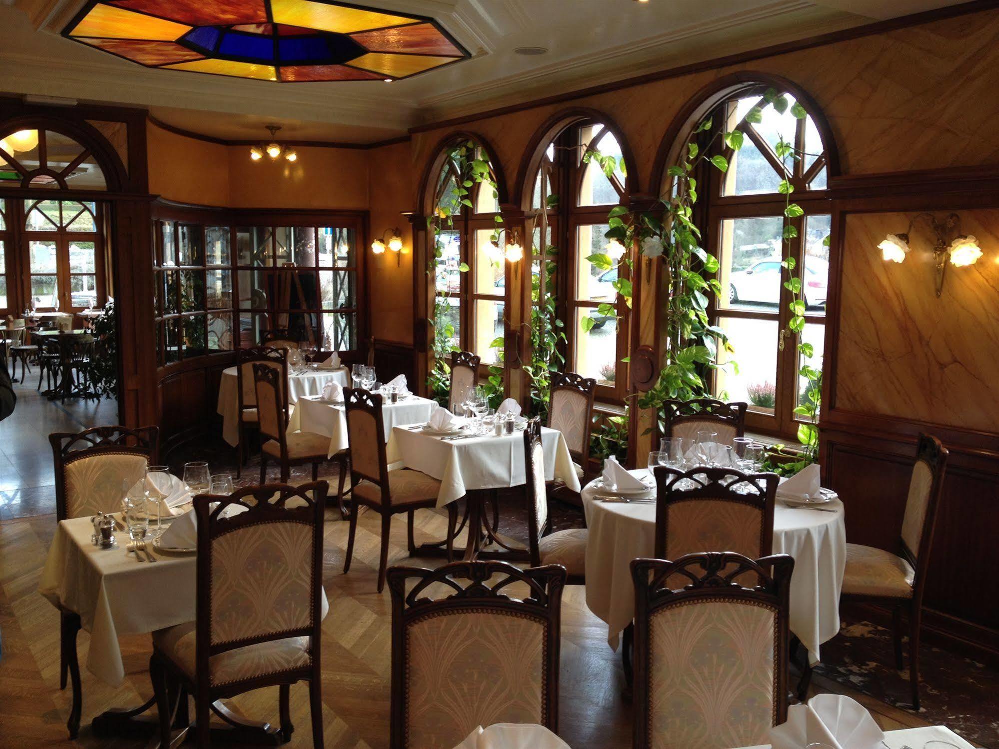 בוילון Hotel Du Roy מראה חיצוני תמונה