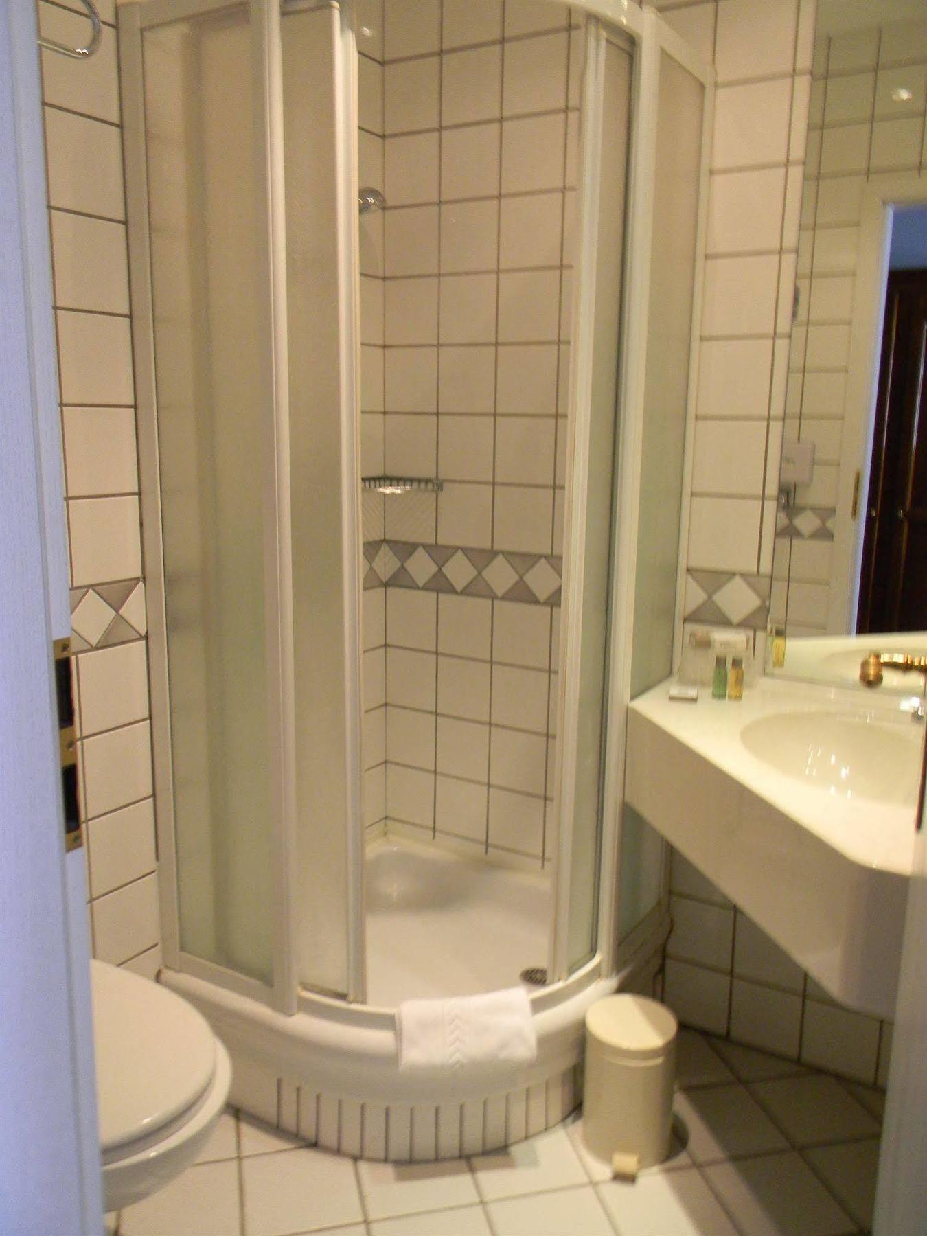 בוילון Hotel Du Roy מראה חיצוני תמונה
