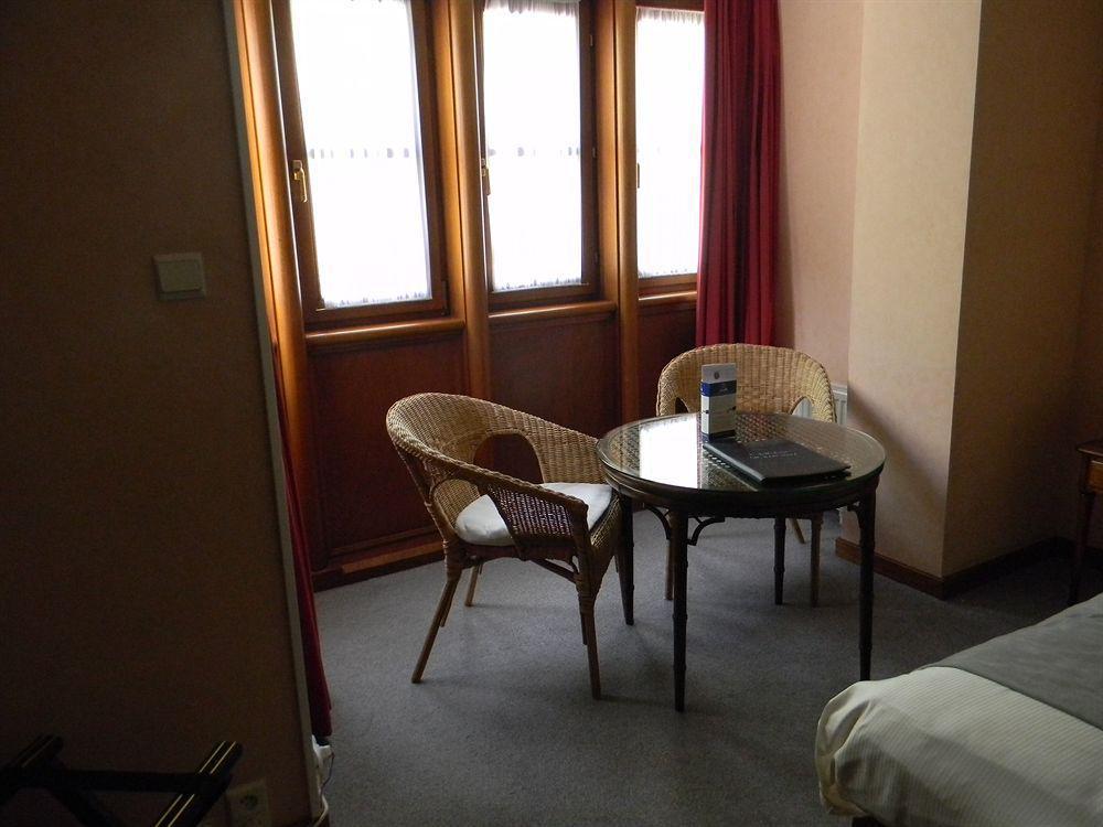 בוילון Hotel Du Roy מראה חיצוני תמונה
